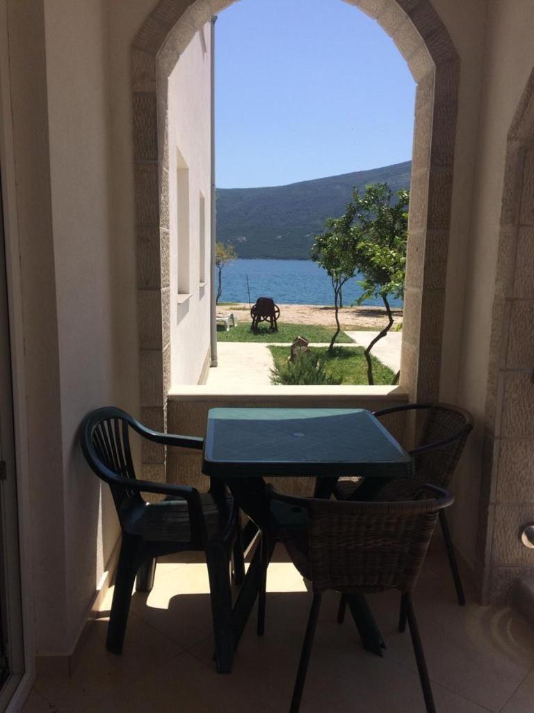 Apartments Villa Danilovic Херцег Нови Екстериор снимка