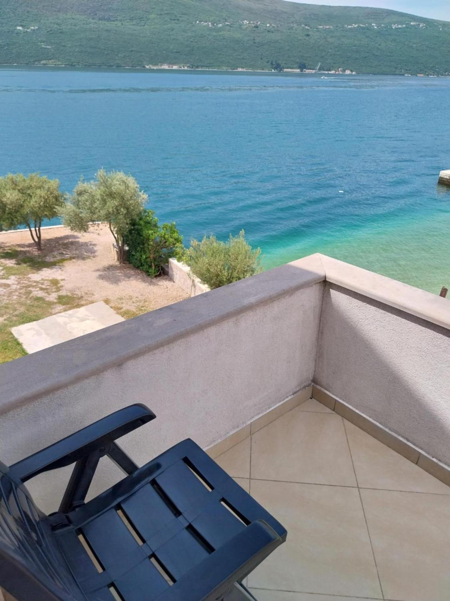 Apartments Villa Danilovic Херцег Нови Екстериор снимка