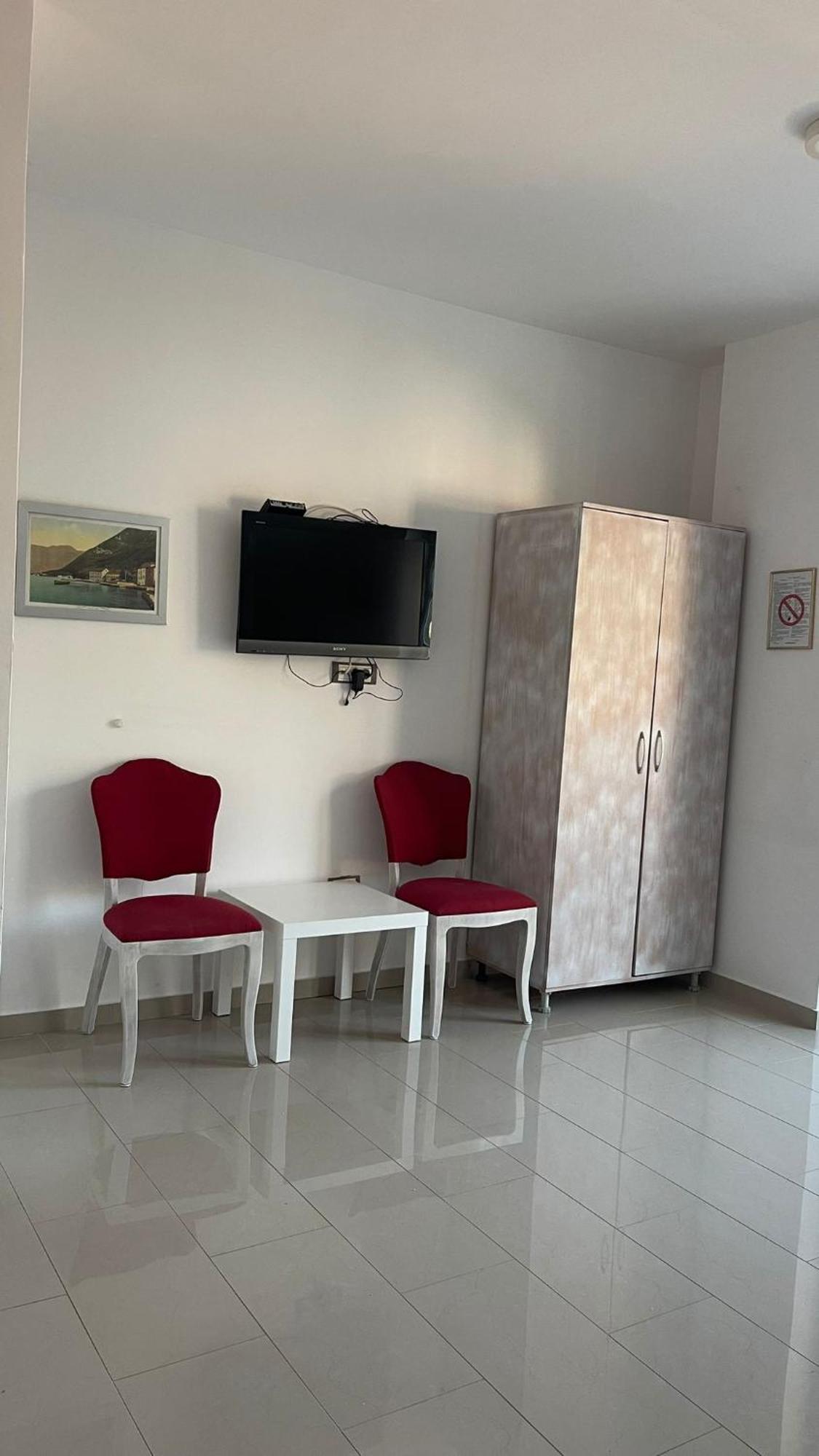 Apartments Villa Danilovic Херцег Нови Екстериор снимка