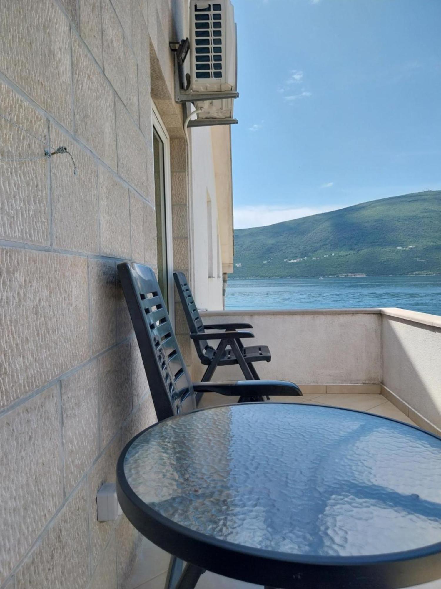 Apartments Villa Danilovic Херцег Нови Екстериор снимка