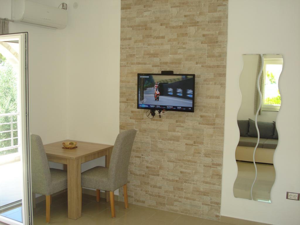 Apartments Villa Danilovic Херцег Нови Екстериор снимка