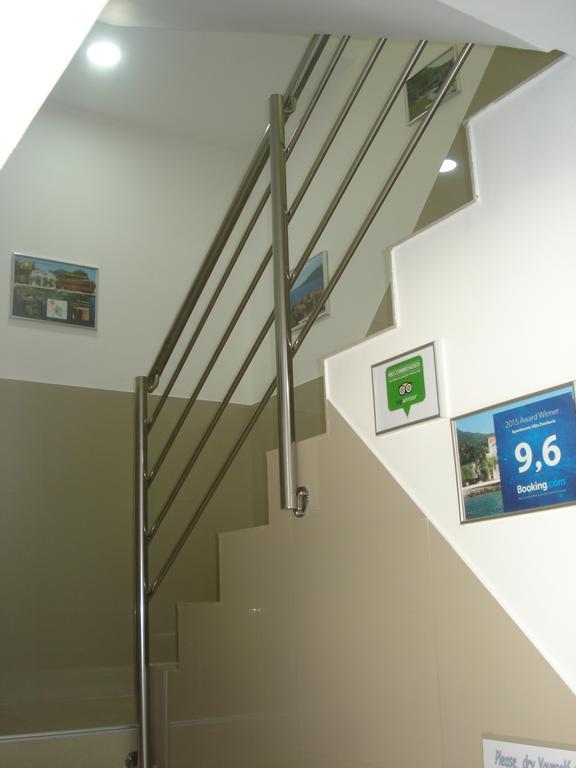 Apartments Villa Danilovic Херцег Нови Екстериор снимка